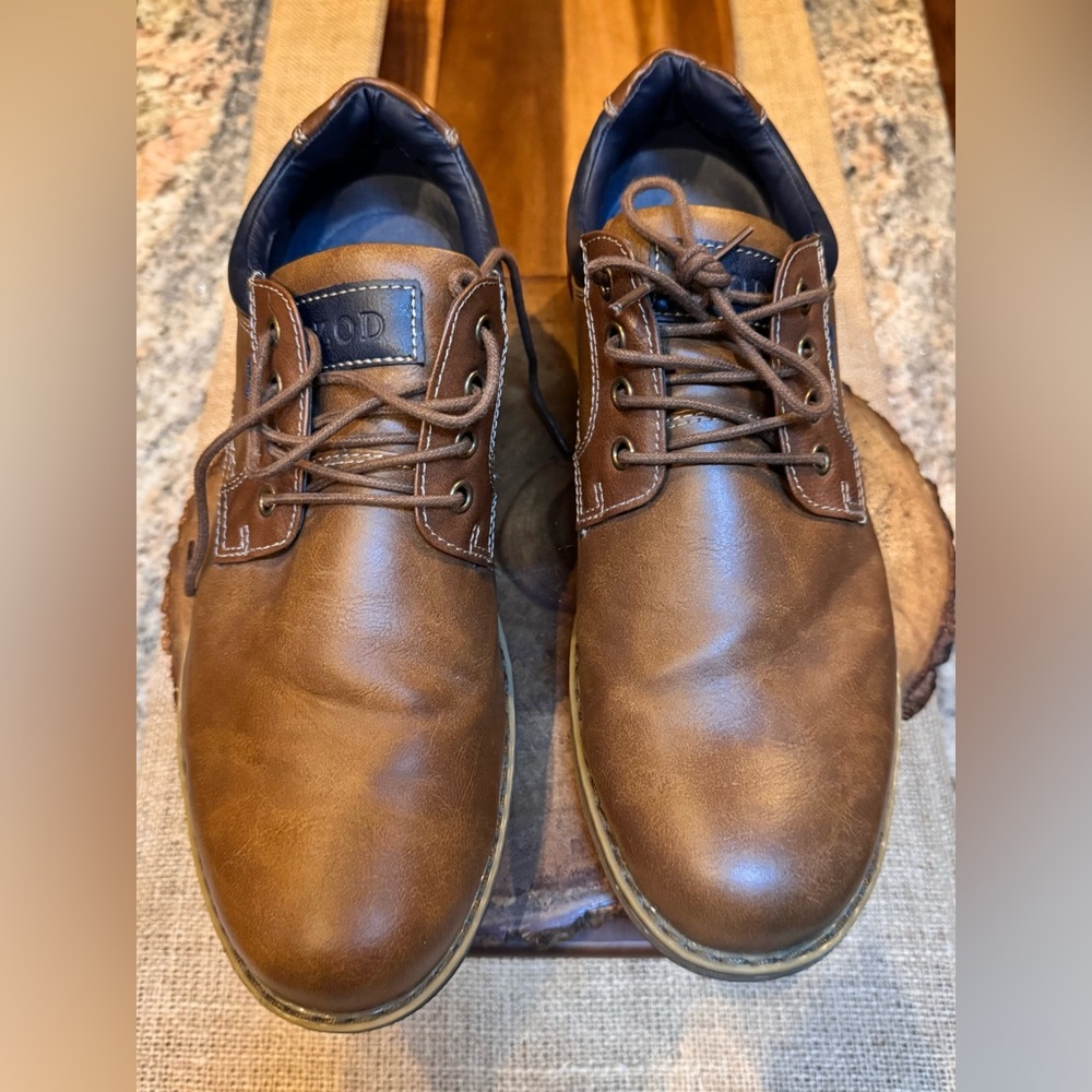 Izod  Men's brown and blue Oxford  Shoes size 11.5